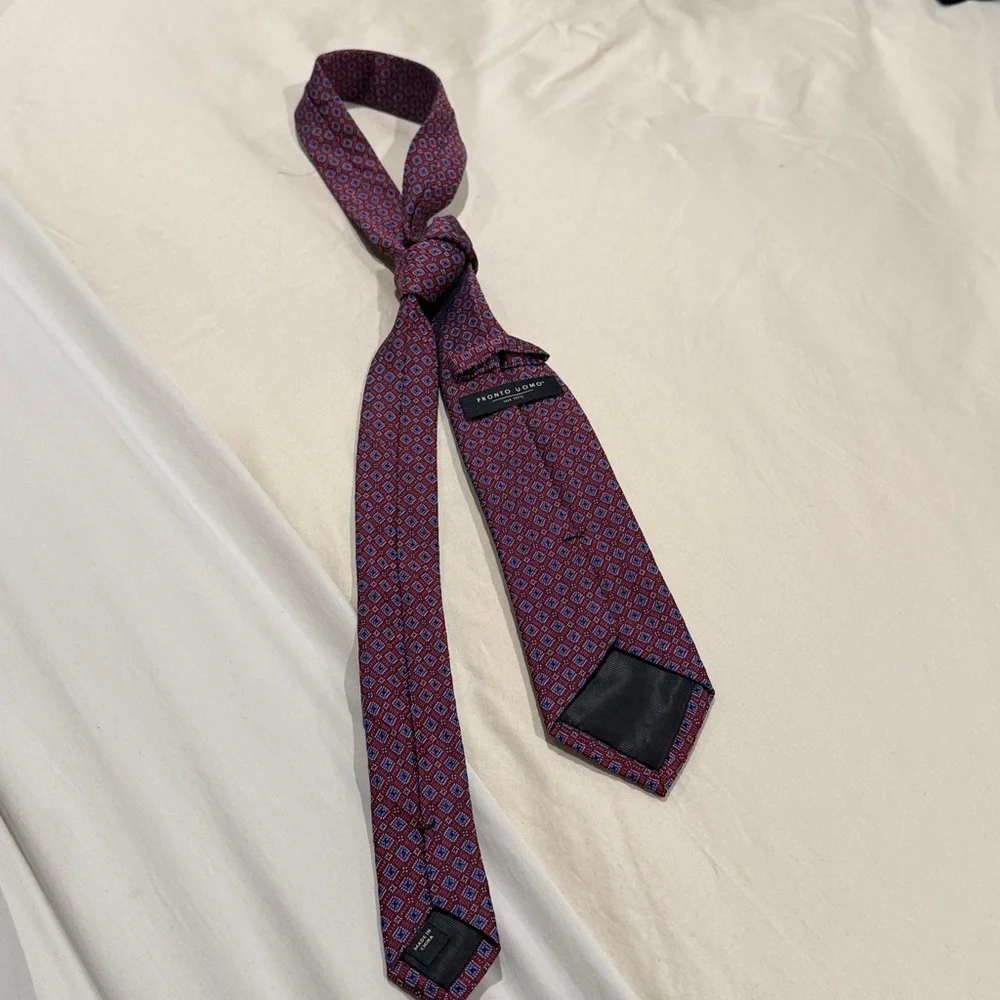 Pronto Uomo Elegant Purple Patterned Tie